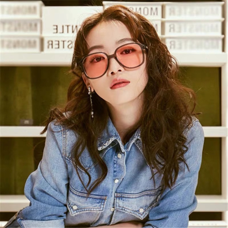 Kính mát trong suốt phong cách Hàn Quốc trẻ trung dành cho cả nam và nữ | BigBuy360 - bigbuy360.vn