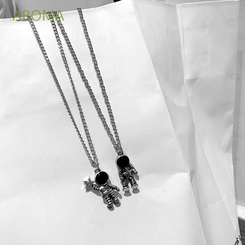 Vòng Cổ Mặt Hình Phi Hành Gia Thời Trang Cho Cặp Đôi