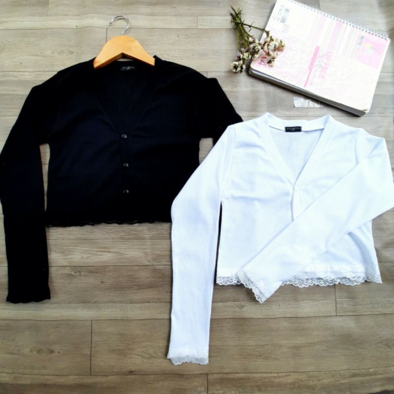 ÁO CROPTOP TAY DÀI REN CÚC THẬT THUN GÂN A2-RDD