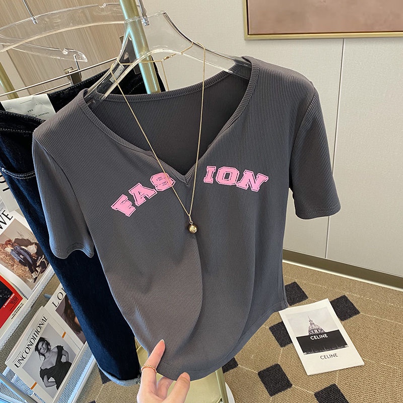 Áo Thun Tay Ngắn Cổ Chữ V Màu Trơn Thiết Kế Độc Đáo Thời Trang Mùa Hè Mới Cho Nữ