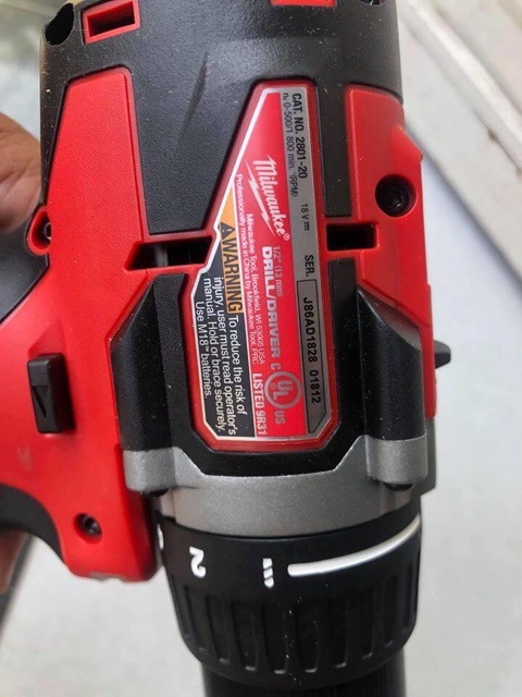 Máy khoan pin Milwuakee 2801