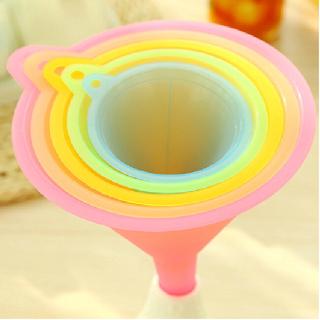 Bộ 5 cái phễu nhựa thiết kế tiện dụng cho nhà bếp