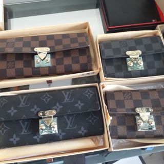 Ví lv khóa gạt FULLBOX
