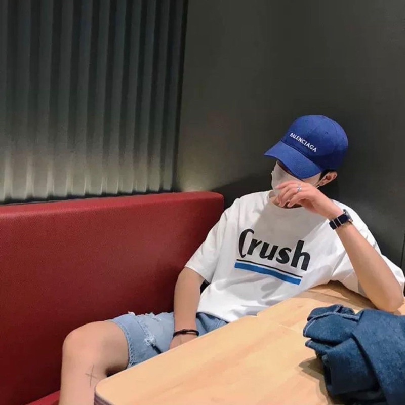 Áo thun tay lỡ nam nữ,in chữ Crush màu trắng