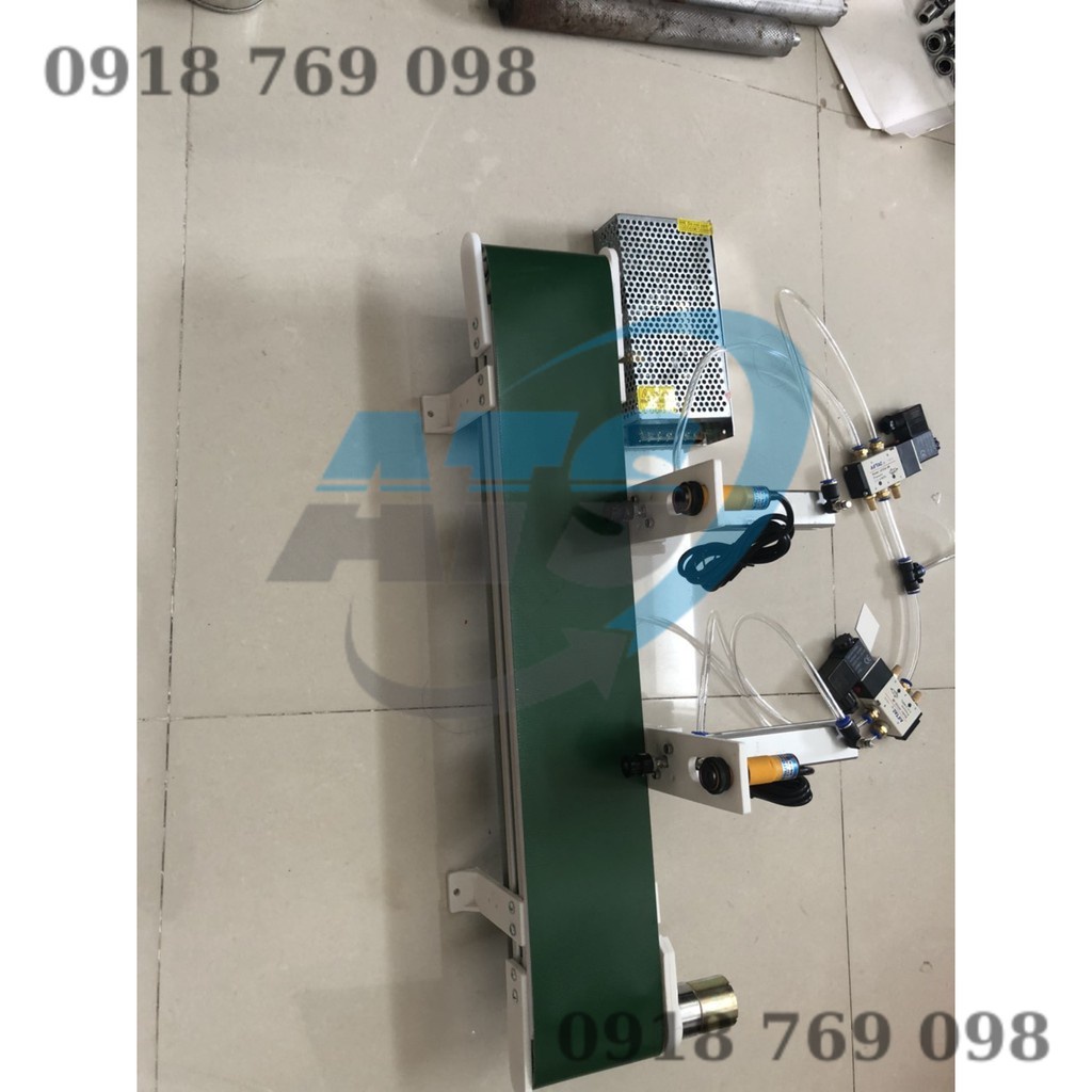 Mô hình băng tải phân loại chiều cao và màu sắc