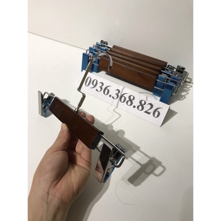 MÓC KẸP QUẦN GỖ NÂU TRẺ EM - MẮC GỖ TREO QUẦN CHO SHOP - PHỤ KIỆN CHO SHOP THỜI TRANG - ĐỒ DÙNG TIỆN ÍCH GIA ĐÌNH