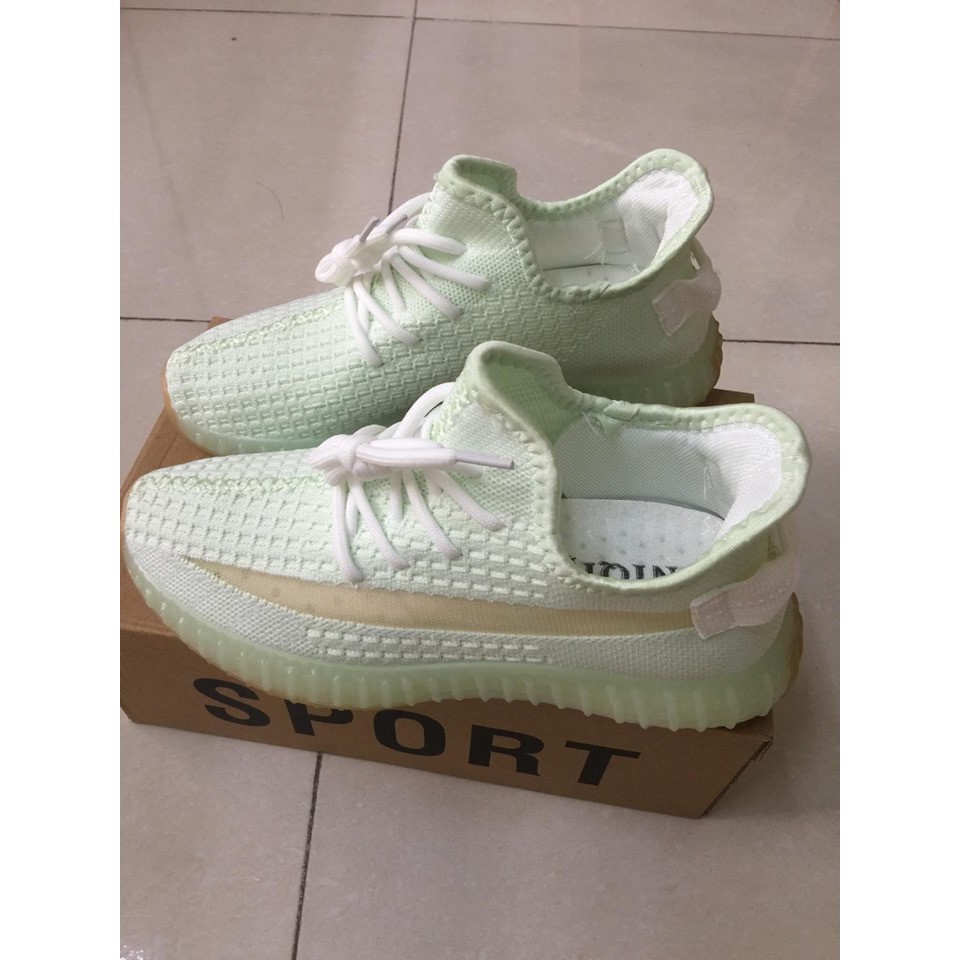 Giày YZ 350 nữ