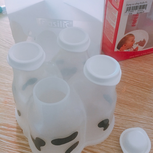 Hộp chia sữa basilic 4 ngăn bò sữa 