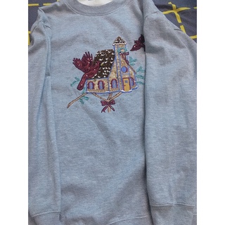 Pass áo sweater dài khoảng 70cm ạ, áo 2hand chất siêu đẹp mua ở shop 180k pass nhanh đoongf giá 99k