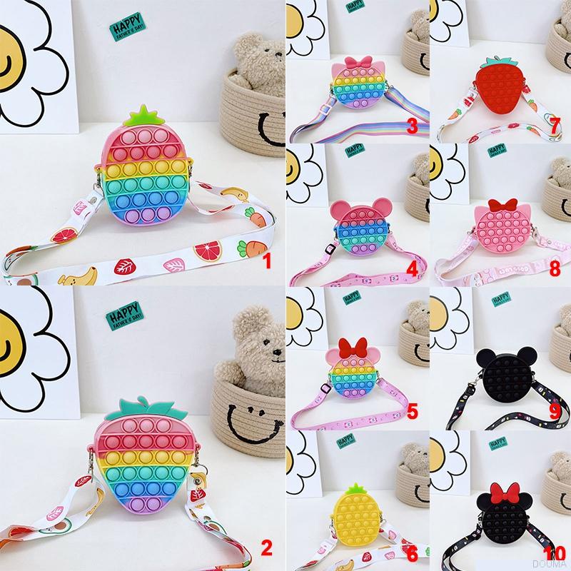 Túi đeo chéo vai bằng silicon họa tiết hoạt hình dễ thương xinh xắn thời trang cho bé