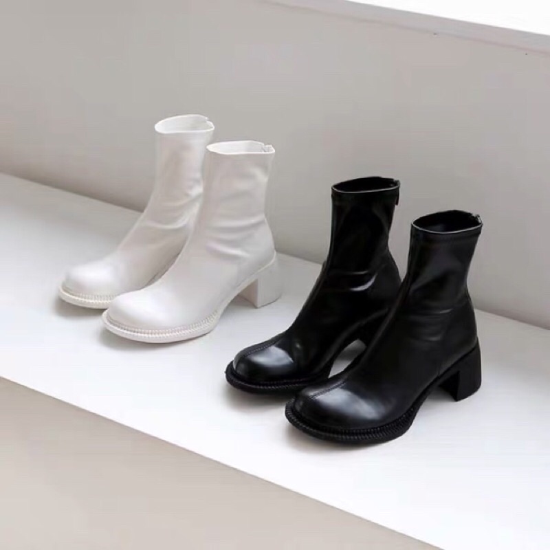 Giày boot martin cao cổ đế vuông ( sẵn đen size 37,38)