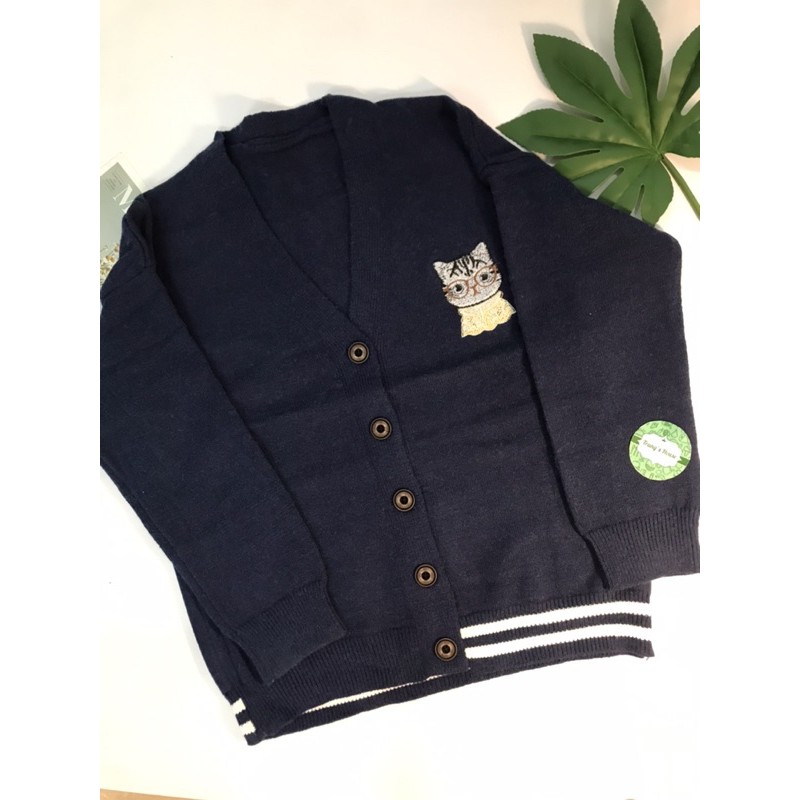 Áo cardigan len huy hiệu mèo dáng ngắn xuất Nhật - hàng đẹp chất dày dặn | BigBuy360 - bigbuy360.vn