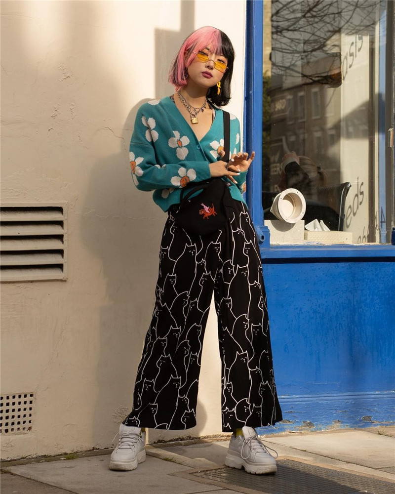 Áo khoác cardigan len dáng ngắn in hình hoa hướng dương mặt cười dễ thương cho nữ | BigBuy360 - bigbuy360.vn