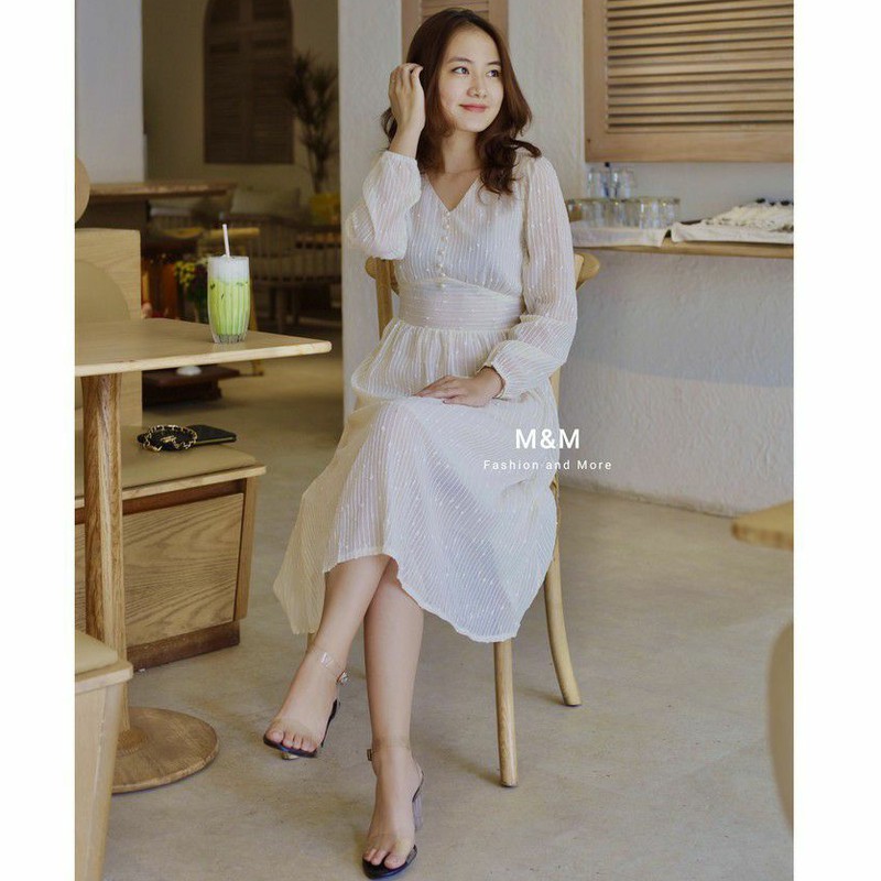 ĐẦM VOAN NỮ 2 LỚP TAY DÀI CỔ CHỮ V MÀU TRẮNG ĐÍNH KIM SA SANG TRỌNG | BigBuy360 - bigbuy360.vn
