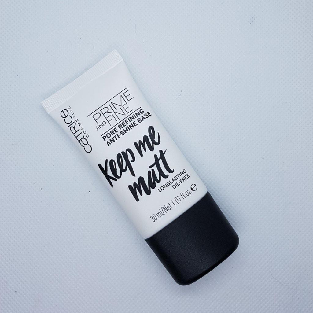 KEM LÓT KIỀM DẦU & SE KHÍT LỖ CHÂN LÔNG CATRICE - KEEP ME MATT - Kem lót Catrice Prime and fine