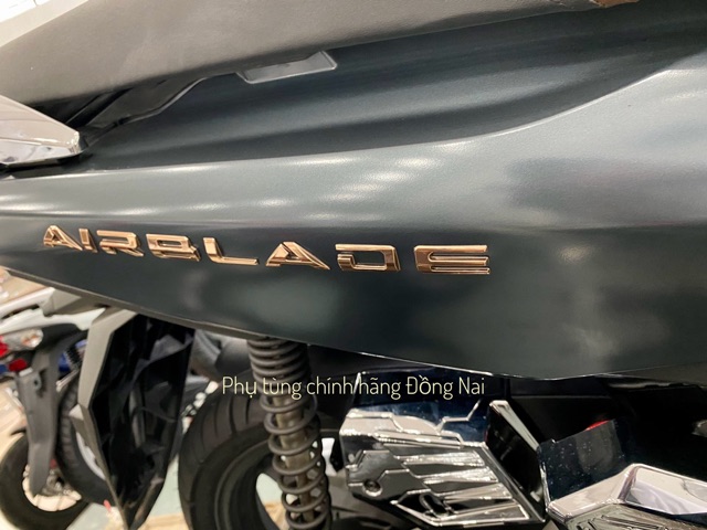 TEM LOGO ỐP SƯỜN AIRBLADE MÀU VÀNG ĐỒNG/VÀNG GOLD/BẠC NỔI 3D ZIN AB 2020 CHÍNH HÃNG HONDA-GIÁ 1 TEM