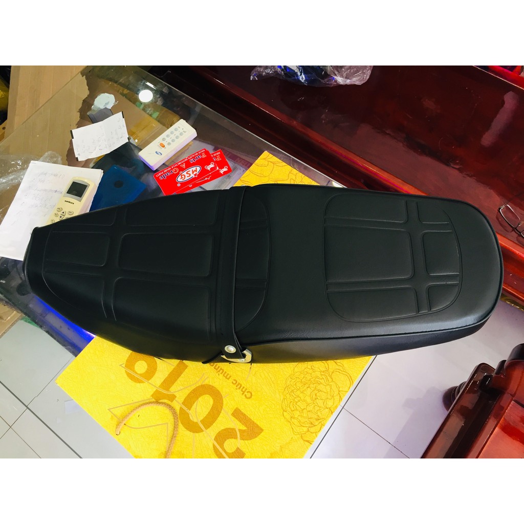 Cub DD-82-84-Custom: Yên liền màu đen cho xe cub đèn vuông như DD-DH-Custom-82-84-92-94