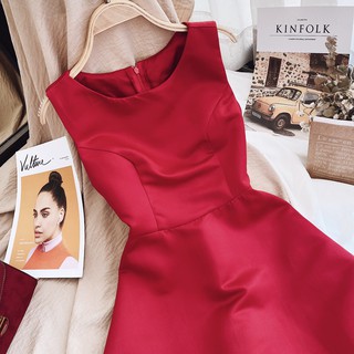 ĐẦM XÒE MIDI ĐỎ SÁT NÁCH