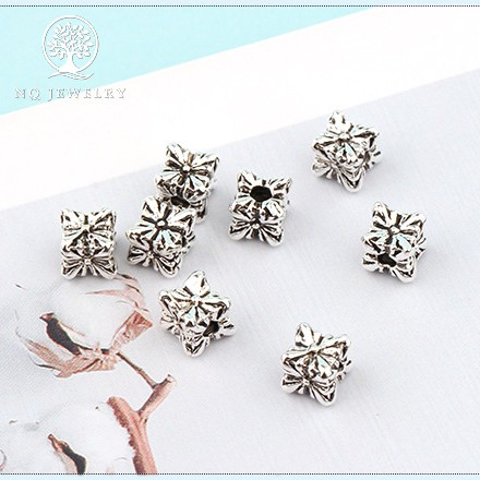 Charm bạc chặn hình hoa - NQ Jewelry