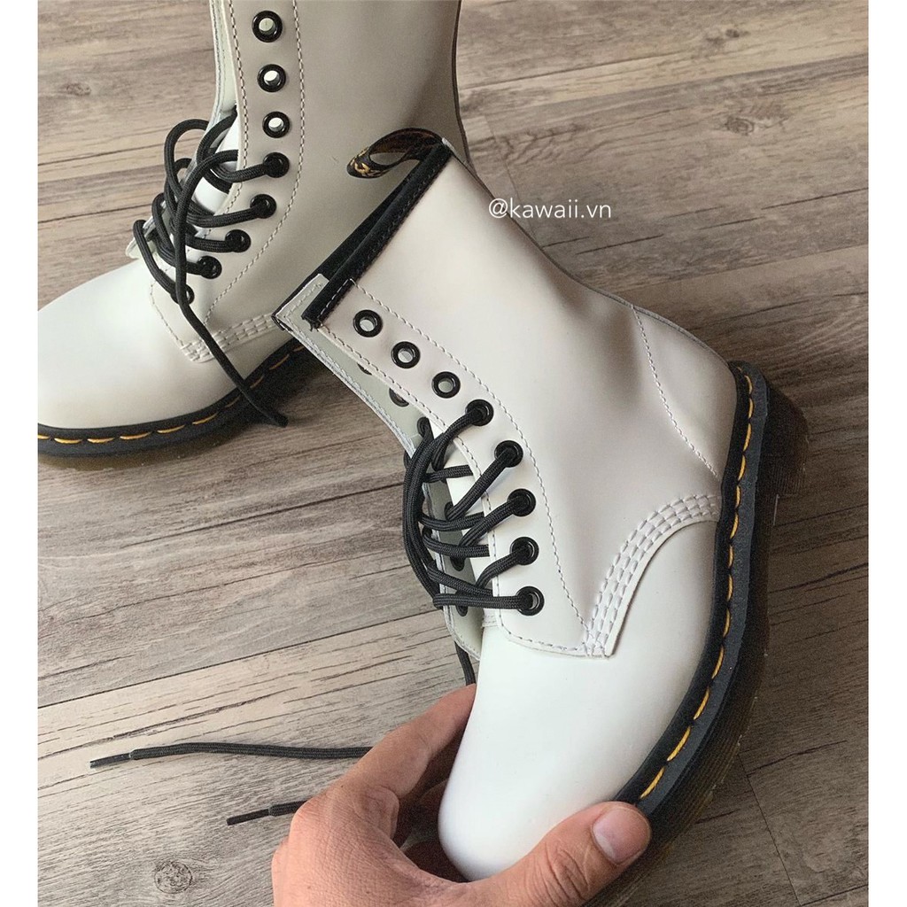 [Có sẵn] GIày SARAH BOOTS cổ cao chất da cao cấp màu trắng 8 nút đế thấp Kawaii.vn (ẢNH THẬT SHOP TỰ CHỤP) | BigBuy360 - bigbuy360.vn