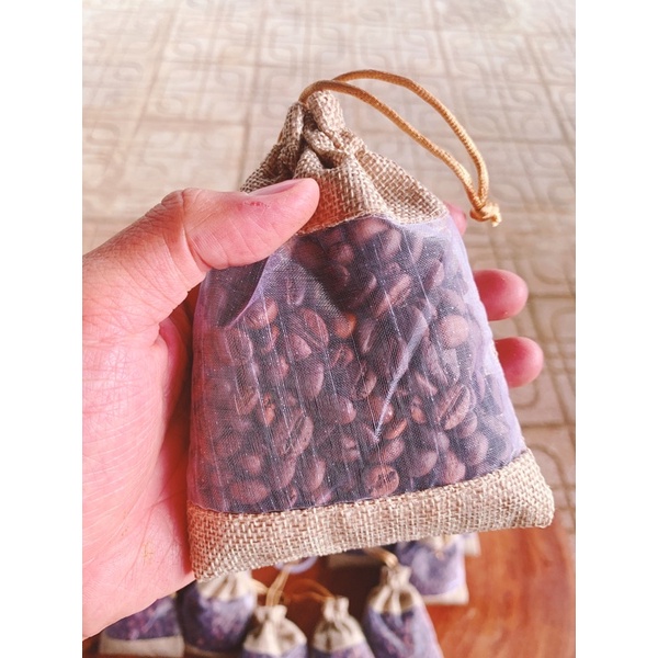 Túi thơm đựng hạt cafe treo xe, phòng, khử mùi hiệu quả.