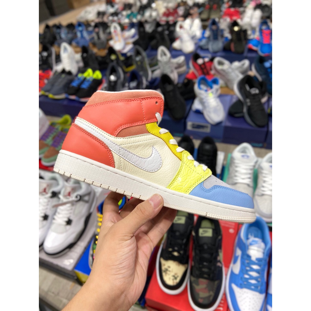 Giày Air Jordan 1 Mid "To My First Coach"