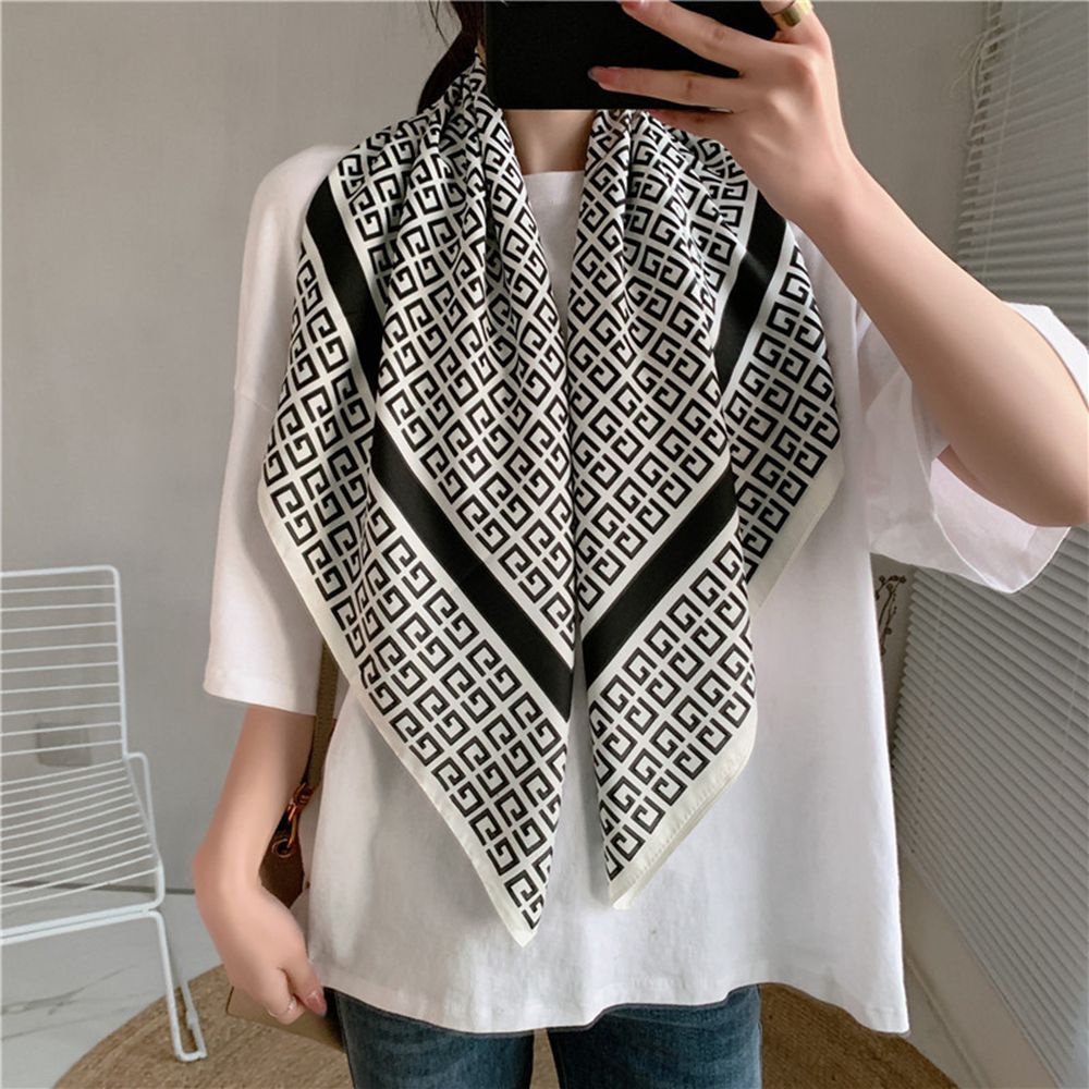 Khăn choàng cổ hình vuông bằng lụa in họa tiết đơn giản phong cách Hàn Quốc thời trang cổ điển cho nữ