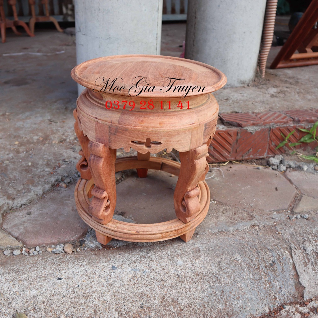 Kỷ tròn đôn trơn đế chân khuyên gỗ hương cao 30cm