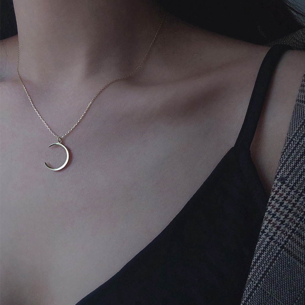 Vòng cổ mặt trăng khuyết đơn giản cho nữ
