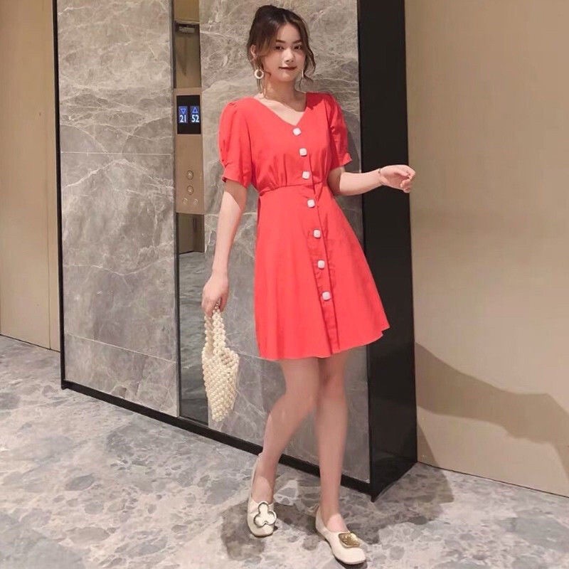 Váy nữ đẹp ✅QUẢNG CHÂU✅đầm nữ xoè cổ V nhẹ nhàng nữ tính phối khuy trắng, hàng taobao có sẵn | BigBuy360 - bigbuy360.vn