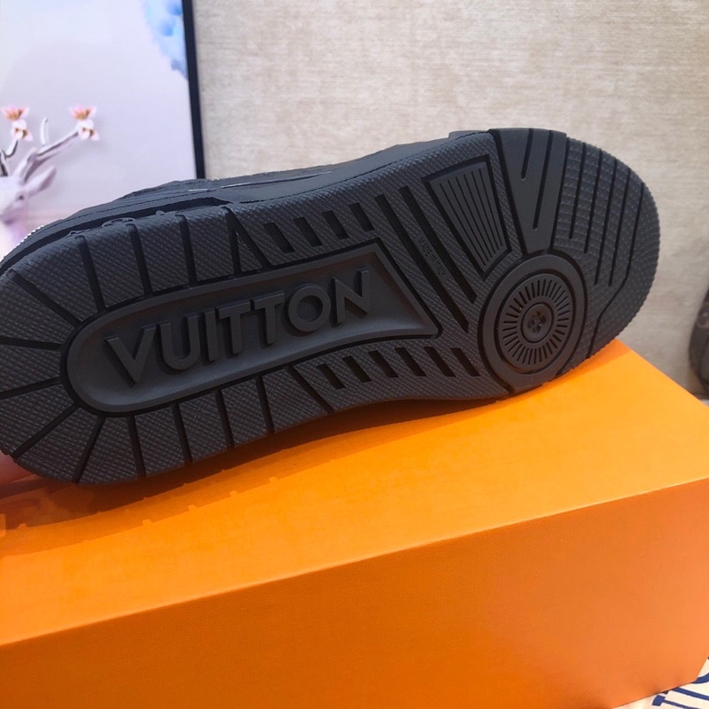 Giày thể thao nam Louis Vuitton LV da thật cao cấp màu full đen cực chất