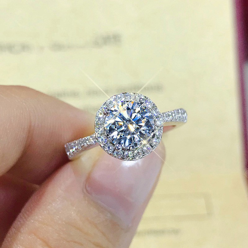 Nhẫn Đính Hôn Kim Cương Vàng Trắng Thiết Kế Sang Trọng Cho Nữ