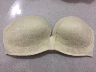 Áo cúp ngực chống tụt