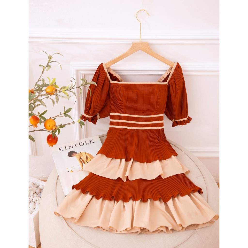 [Mã SKAMSALEP6 giảm 10% tối đa 100K đơn 150K] SÒ VINTAGE - CALIO Đầm xếp ly nhiều tầng phối màu | BigBuy360 - bigbuy360.vn