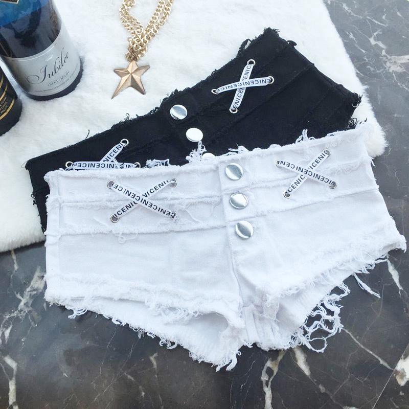 Quần short jeans siêu ngắn cho nữ