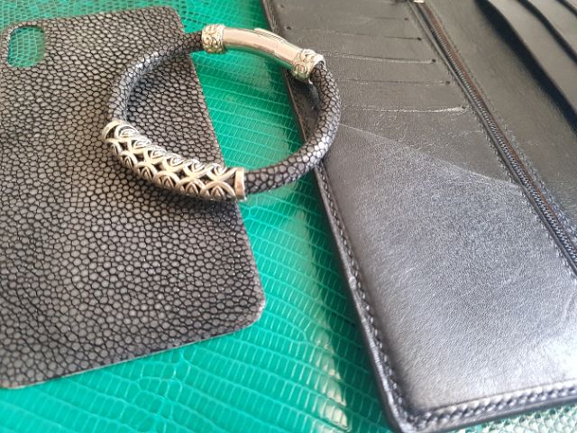 Ví dài da cá đuối