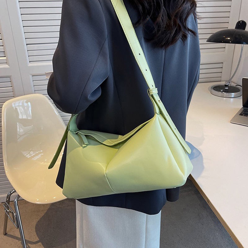 Túi đeo vai IELGY bằng da mềm sức chứa lớn màu trơn cho nữ