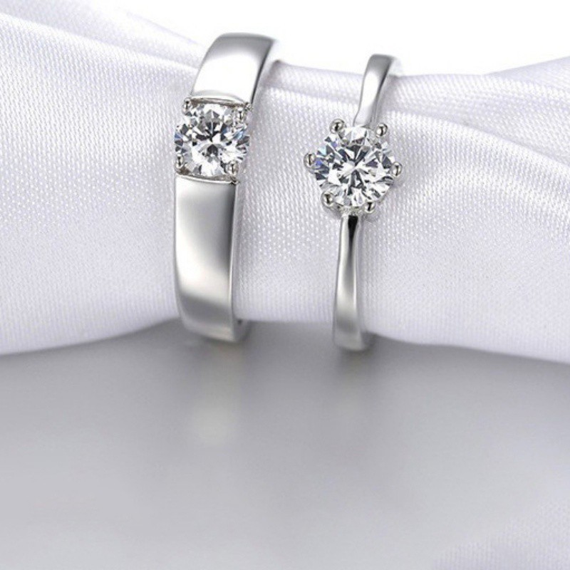 Nhẫn mạ bạc đính đá sang trọng