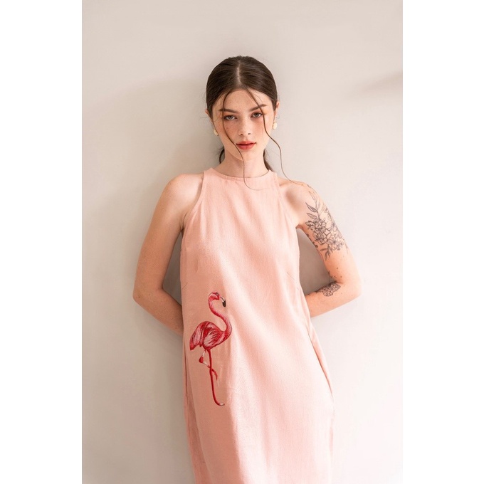 Đầm linen suông thêu hạc cực xinh