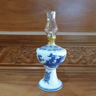 Đèn dầu sứ bát tràng cao 28,5cm