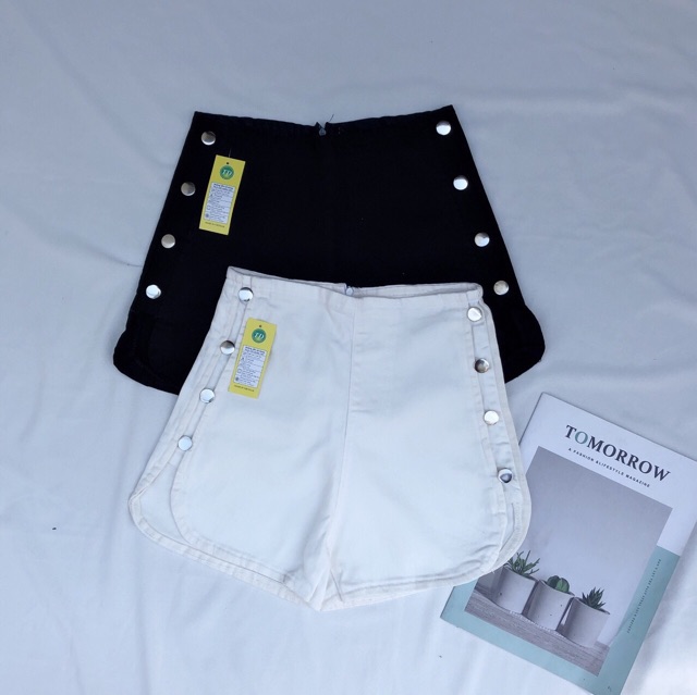 Quần short đóng nút sexy ☂️☂️☂️ut