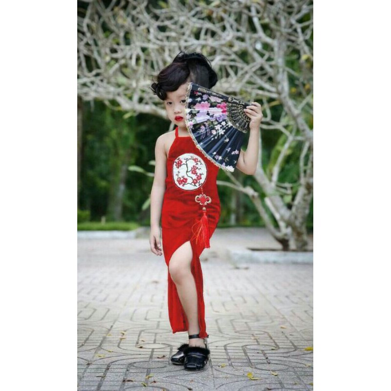 váy yếm nhung xẻ tà 25kg