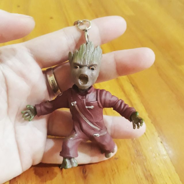 Móc khóa Groot tức giận.