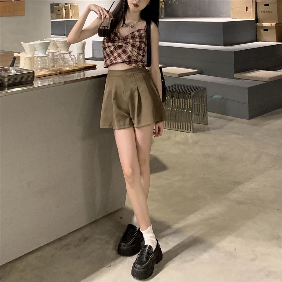 Bộ Áo Hai Dây Thắt Nơ Họa Tiết Sọc Caro + Quần Short Ống Rộng Lưng Cao Thời Trang Mùa Hè 2022 Mới Cho Nữ