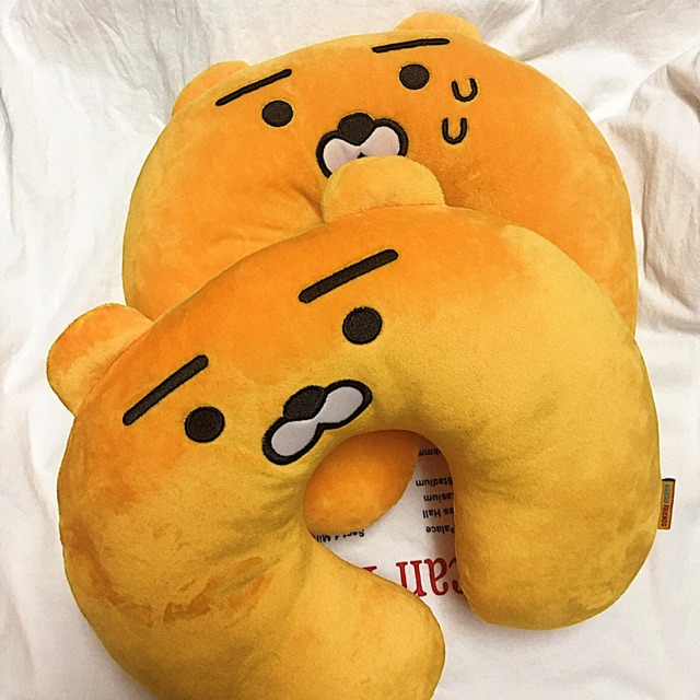 🍁 Gối chữ U hình Ryan - Kakao Friends