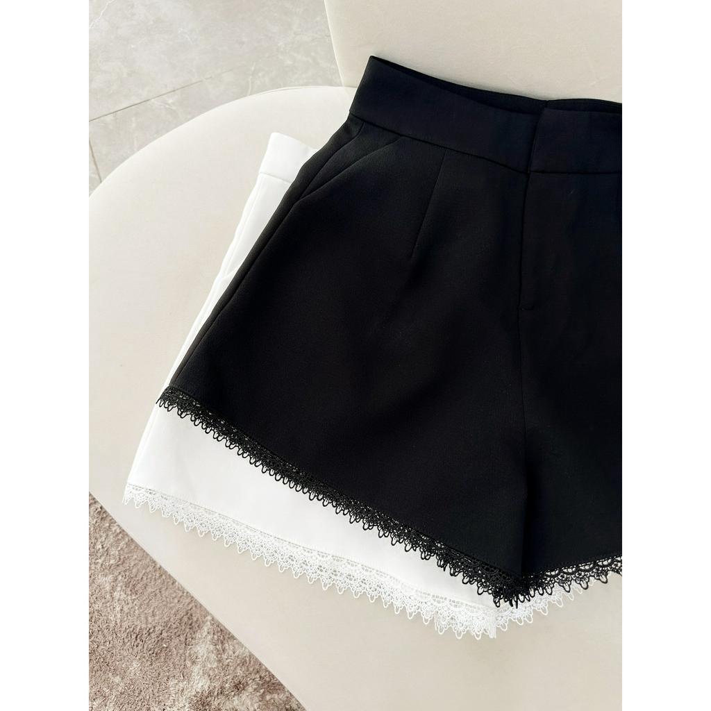 Quần short CHARMO phối ren vải phi biên Lace Short