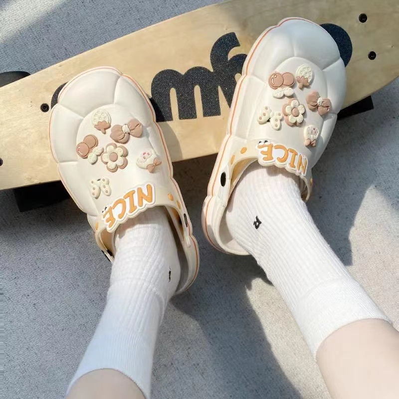 Giày Đục Lỗ Đế Dày Chống Trượt In Hoạt Hình Dễ Thương Thời Trang Mùa Hè Cho Bạn Gái