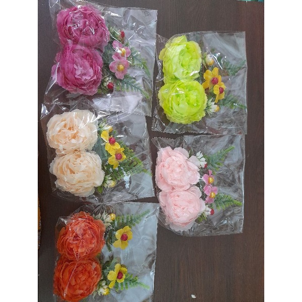 Hoa hầu đồng. Hoa cài đôi - cài tai nhiều loại
