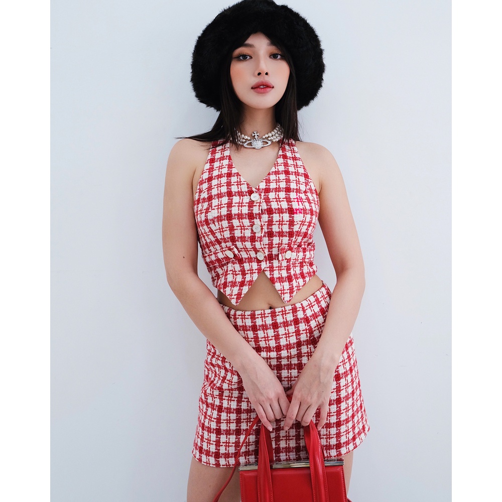 Áo croptop Shebyshj vải tweed sát cánh màu đỏ - Furla Top