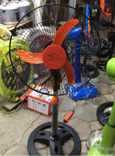 Quạt điện giá rẻ 180k
